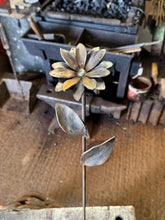 Load image into Gallery viewer, Steel Flowers on Stakes
